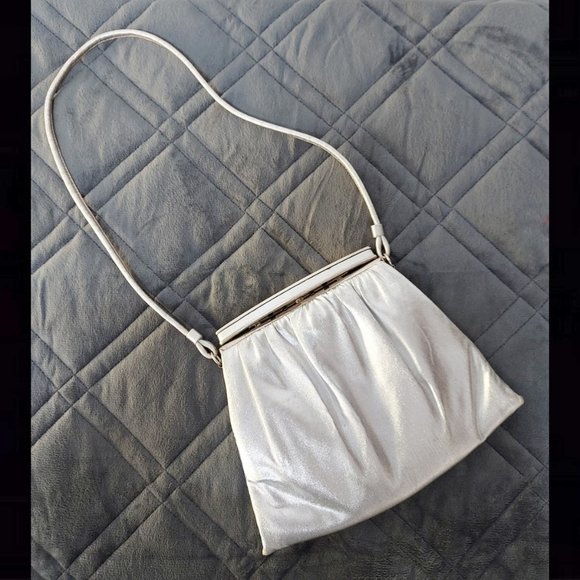 Vintage 60s MCM Ande Small Clutch in Silver Lame, Excellent Condition - Picture 1 of 5